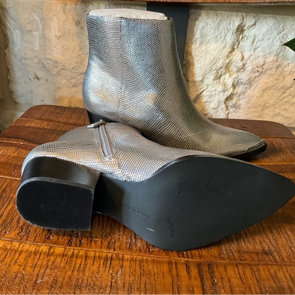 Calvin Klein Narice Silver Lizard Embossed Leather Western Style Bootie Size 7 - Picture 3 of 3